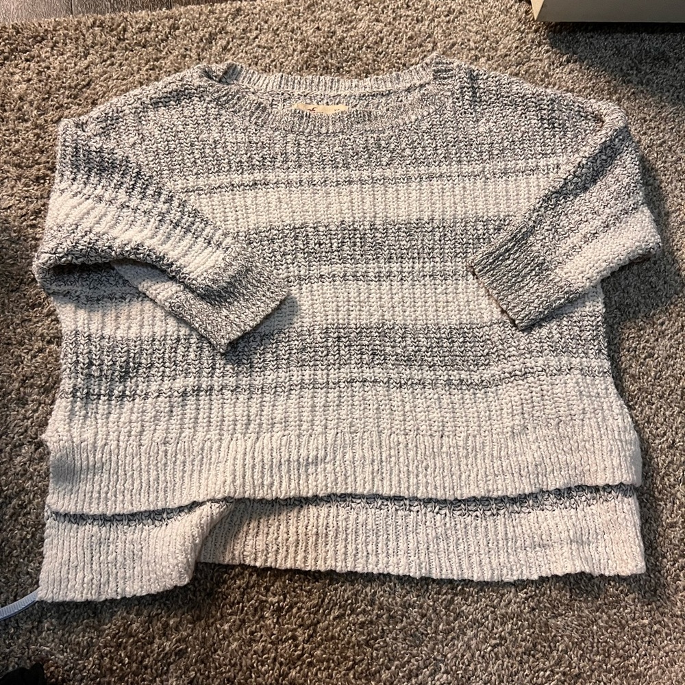 Cropped sweater